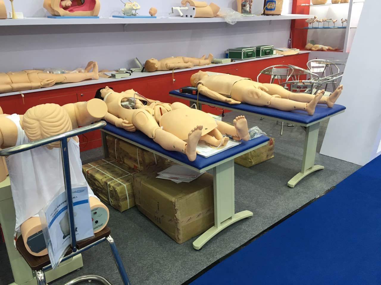 心肺復(fù)蘇急救演練模擬人,橡皮人,假人